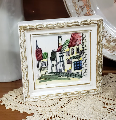 Thrift Store «Hand to Hand Thrift Store», reviews and photos, 785 Terryville Ave, Bristol, CT 06010, USA