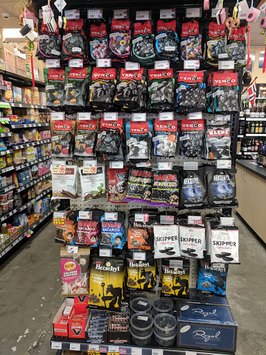 Gourmet Grocery Store «Marina Market», reviews and photos, 18882 Front St NE, Poulsbo, WA 98370, USA