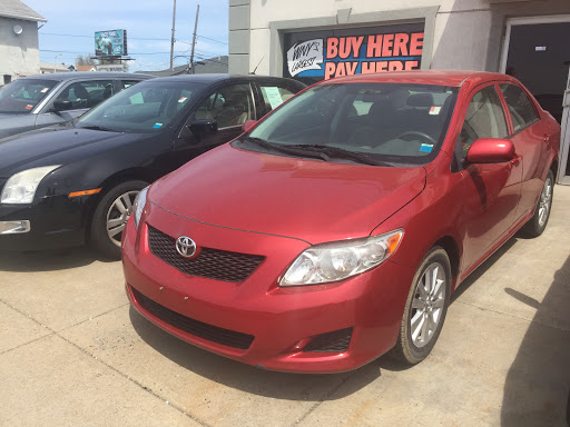 Car Dealer «E-Z Loan Auto Sales of Buffalo», reviews and photos, 2227 Elmwood Ave, Buffalo, NY 14216, USA