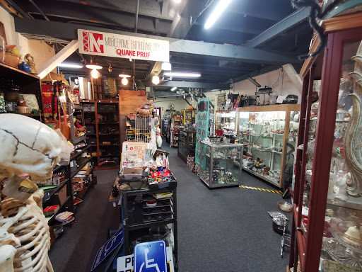 Briarwood Antiques and Collectibles