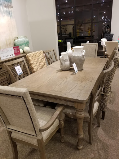 Furniture Store «Havertys Furniture», reviews and photos, 320 Clancy Nolan Dr, Cedar Hill, TX 75104, USA