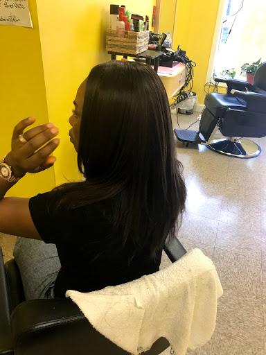 Beauty Salon «New Image Dominican Hair Salon», reviews and photos, 143 W Main St, Norristown, PA 19401, USA