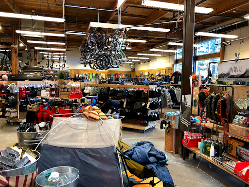 Camping Store «REI», reviews and photos, 7410 SW Bridgeport Rd, Tigard, OR 97224, USA