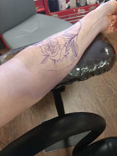 Gift Shop «Skin Deep Studio And Gift Shop», reviews and photos, 1505 E Marshall Ave, Longview, TX 75601, USA