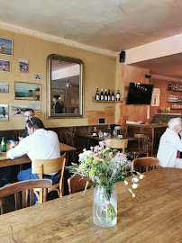 Atmosphère du Restaurant français Café Restaurant 