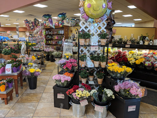 Supermarket «Giant Eagle Supermarket», reviews and photos, 55 Meadow Park Ave, Lewis Center, OH 43035, USA