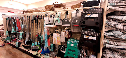 Department Store «HomeGoods», reviews and photos, 5530 Reseda Blvd, Tarzana, CA 91356, USA