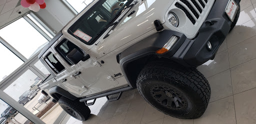 Car Dealer «Bayshore Chrysler Jeep Dodge RAM», reviews and photos, 5225 I-10, Baytown, TX 77521, USA