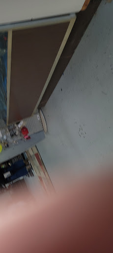 SCUBA Instructor «WOODS & WATER OUTDOOR SPORTS CENTER», reviews and photos, 124 Edwards Ave, Brandon, FL 33510, USA