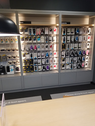 Cell Phone Store «Verizon», reviews and photos, 14949 Florence Trail #300, Apple Valley, MN 55124, USA