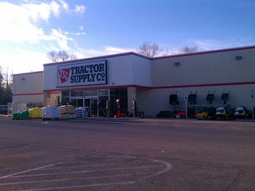 Tractor Supply Co., 3001 Homer Adams Pkwy, Alton, IL 62002, USA, 
