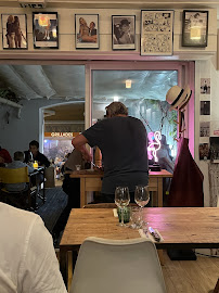 Atmosphère du Restaurant à viande Restaurant Chez Vito à Saintes-Maries-de-la-Mer - n°2