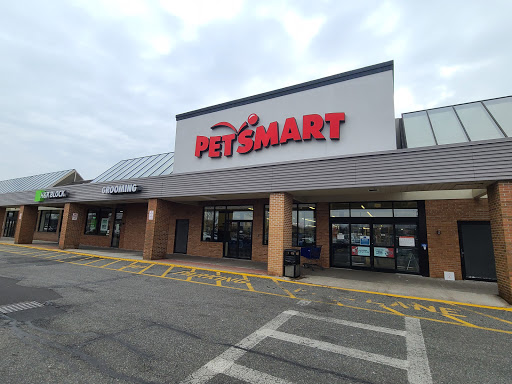 Pet Supply Store «PetSmart», reviews and photos, 155 E Rte 59, Nanuet, NY 10954, USA
