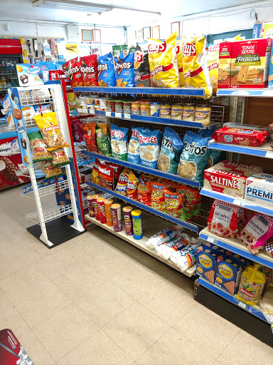 Grocery Store «Blue Lake Country Store», reviews and photos, 5193 State Hwy 20, Upper Lake, CA 95485, USA