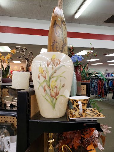 Thrift Store «The Salvation Army Family Store & Donation Center», reviews and photos, 35170 Dodge Park Rd, Sterling Heights, MI 48312, USA