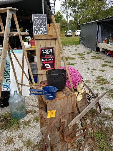 Flea Market «Olde Tyme Flea Market», reviews and photos, 5400 State Rd 46, Nashville, IN 47448, USA