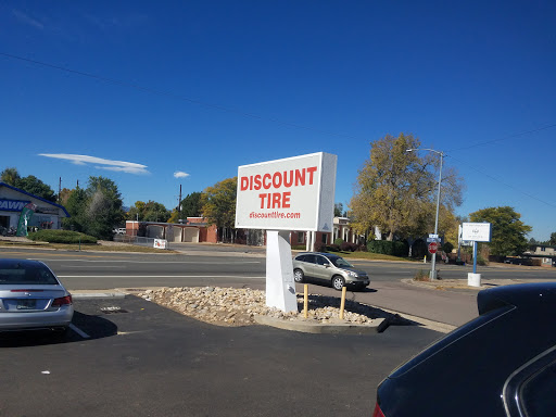 Tire Shop «Discount Tire Store - Wheat Ridge, CO», reviews and photos, 4580 Wadsworth Blvd, Wheat Ridge, CO 80033, USA