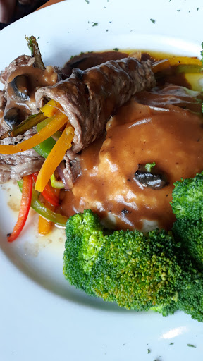 Hamburger Restaurant «Peppers At Uptown», reviews and photos, 4620 N 10th St, McAllen, TX 78504, USA