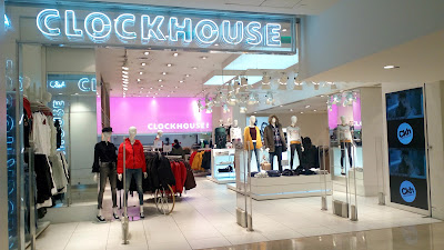 Clockhouse à Puteaux