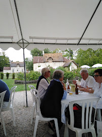 Atmosphère du Aux Goûters Champêtres Restaurant du Hameau à Chantilly - n°17