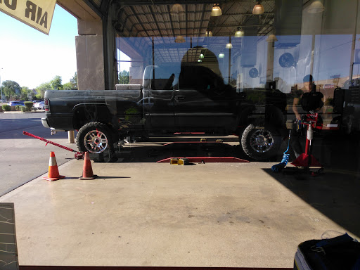 Tire Shop «Discount Tire Store - Mesa, AZ», reviews and photos, 2030 S Country Club Dr, Mesa, AZ 85210, USA