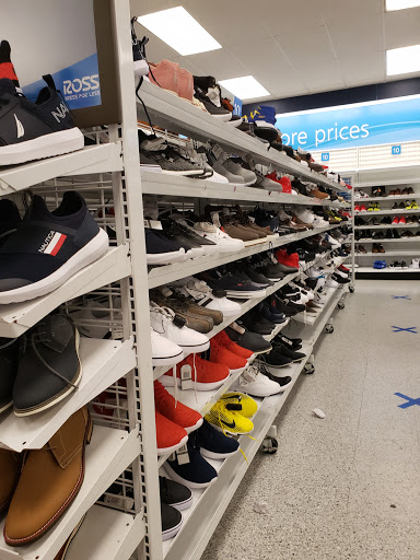 Clothing Store «Ross Dress for Less», reviews and photos, 3500 East-West Hwy, Hyattsville, MD 20782, USA