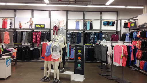 Clothing Store «Old Navy», reviews and photos, 400 S State Rd, Springfield, PA 19064, USA