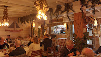 Atmosphère du Restaurant de spécialités provençales Marius à la Plage à La Croix-Valmer - n°18