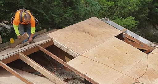 Roofing Contractor «Cascade Roofing Portland», reviews and photos, 6950 SW Hampton St, Portland, OR 97223, USA