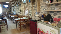 Atmosphère du Restaurant Pastissier Colette à Cassuéjouls - n°9