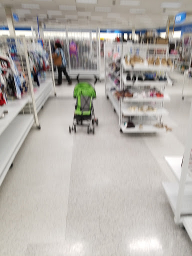 Clothing Store «Ross Dress for Less», reviews and photos, 1023 Edwards Ferry Rd NE, Leesburg, VA 20176, USA