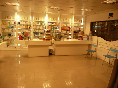 Farmacia Abal Centro Comercial la Romana, Manuel Lemos, 34, 36370 Nigrán, Pontevedra, España