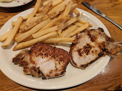 American Restaurant «Cracker Barrel Old Country Store», reviews and photos, 7060 Concourse Pkwy, Douglasville, GA 30134, USA