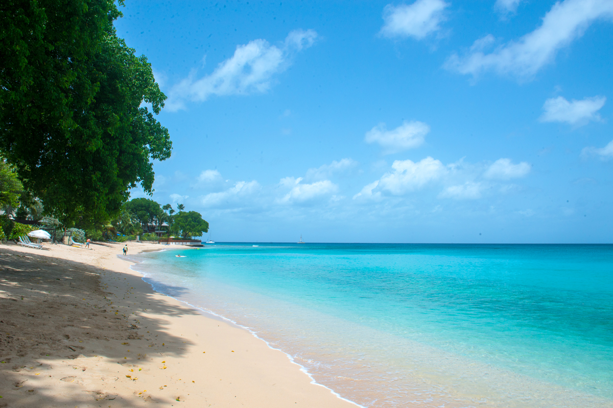 Foto de Emerald beach - lugar popular entre os apreciadores de relaxamento