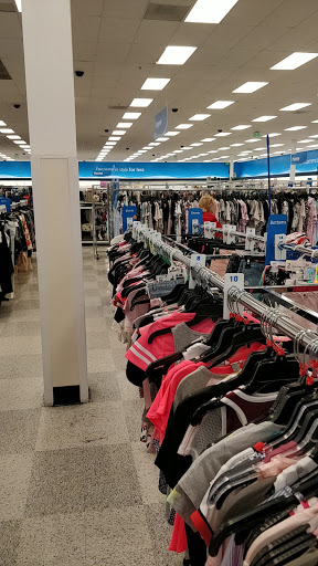 Clothing Store «Ross Dress for Less», reviews and photos, 20 N West End Blvd, Quakertown, PA 18951, USA