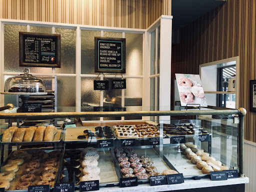 Donut Shop «Firecakes Donuts», reviews and photos, 2453 N Clark St, Chicago, IL 60657, USA