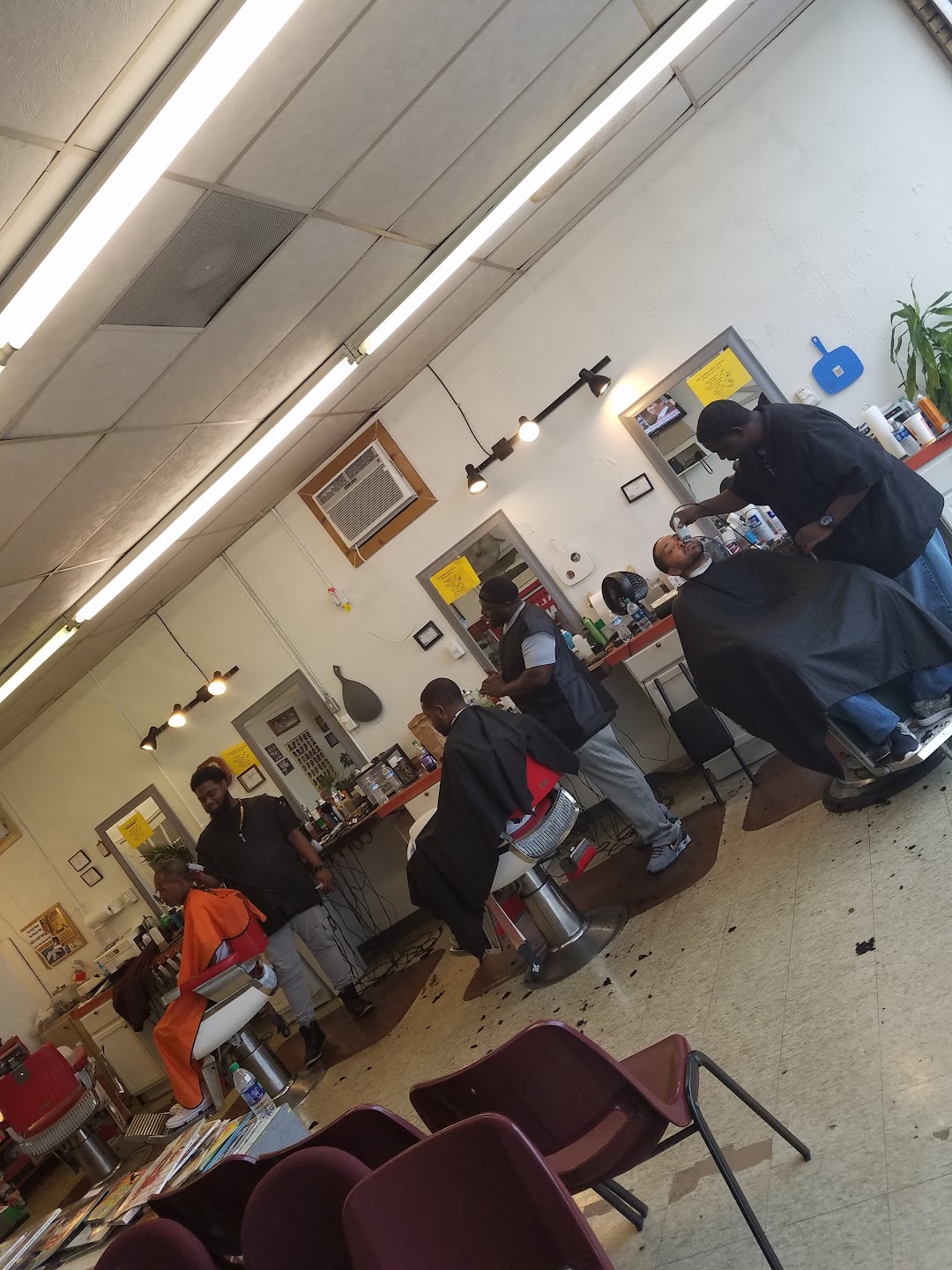 Randolphs Barber Shop