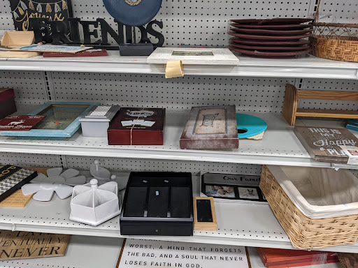 Variety Store «Goodwill», reviews and photos