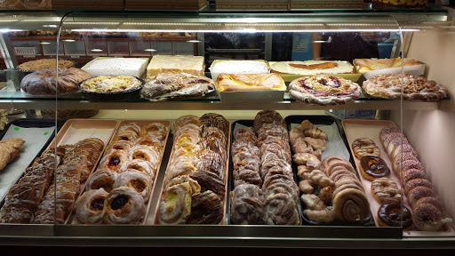 Pastry Shop «Servatii Pastry Shop Crestview Hills», reviews and photos, 2941 Dixie Hwy, Crestview Hills, KY 41017, USA