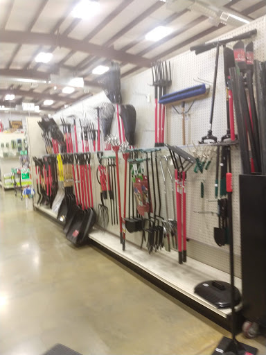 Farm Equipment Supplier «Tarwater Farm & Home Supply», reviews and photos, 4107 NW Topeka Blvd, Topeka, KS 66617, USA