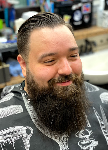 Barber Shop «Holiday Barber Shop», reviews and photos, 305 N Riverside Dr, Clarksville, TN 37040, USA