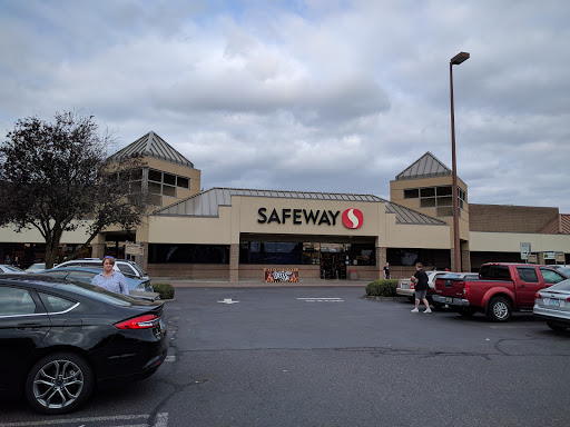 Grocery Store «Safeway», reviews and photos, 2525 SE Tualatin Valley Hwy, Hillsboro, OR 97123, USA
