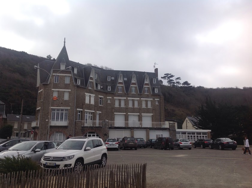 locations vacances Mont St Michel Carolles Plage Normandie à Carolles