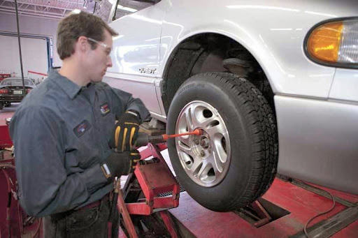 Tire Shop «VIP Tires & Auto Repair Service», reviews and photos, 500 Alfred St, Biddeford, ME 04005, USA