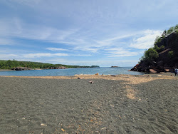 Fotografie cu Black Beach și peisajul său frumos