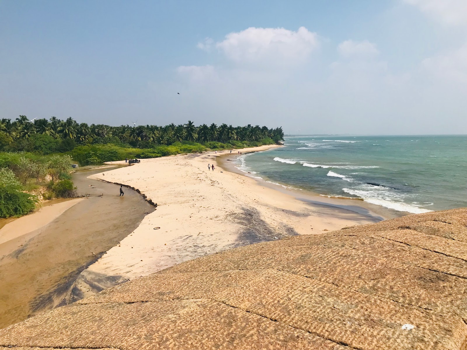 Foto de Vattakottai Fort Beach com alto nível de limpeza