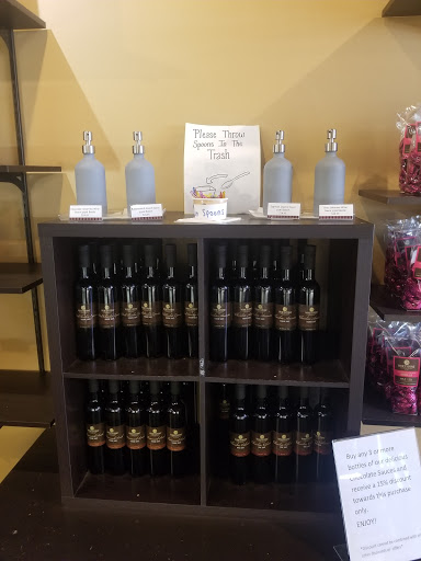 Chocolate Shop «Whetstone Chocolates Store and Tasting Tour», reviews and photos, 139 King St, St Augustine, FL 32084, USA