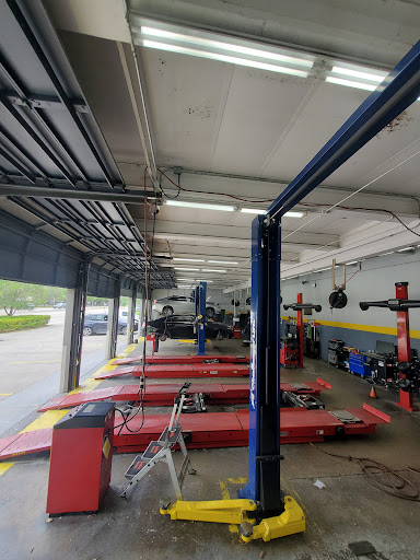 Tire Shop «Goodyear Auto Service Center», reviews and photos, 9001 S Dixie Hwy, Pinecrest, FL 33156, USA