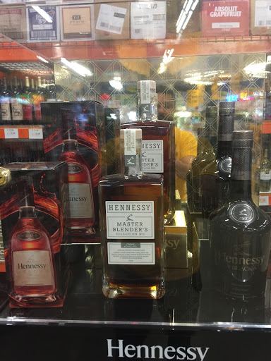 Wine Store «Bev Max Liquors», reviews and photos, 296 Wood Ave, Bridgeport, CT 06605, USA