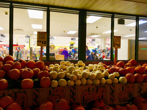 Grocery Store «Jewel-Osco», reviews and photos, 150 W Main St, Barrington, IL 60010, USA